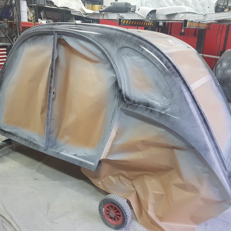 11-2CV-peinture-caisse-min